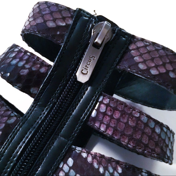 Circus Strappy Heels - Picture 6 of 7